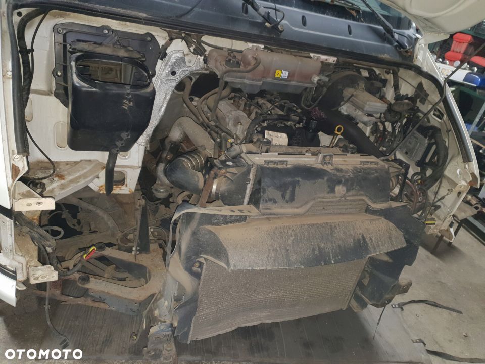 IVECO DAILY 40C15 CZĘŚCI DAWCA SZPILKA 3.0 HPI - 8