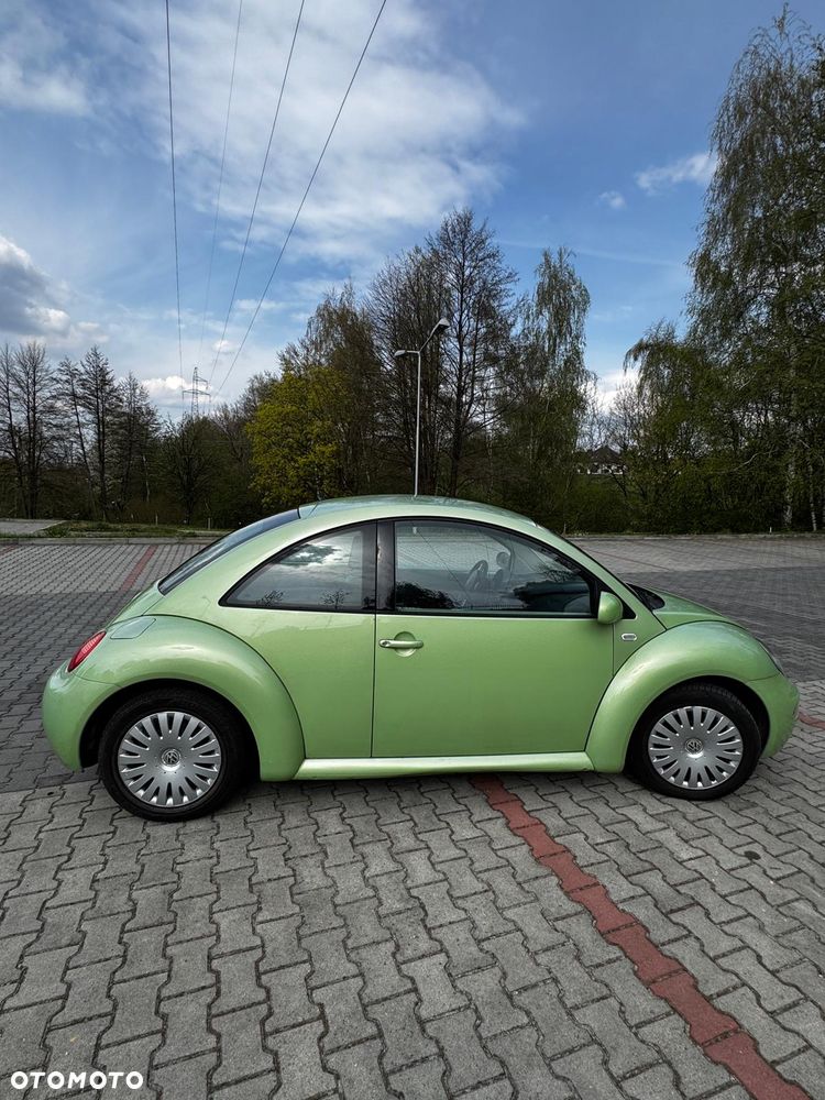 Volkswagen New Beetle - 10