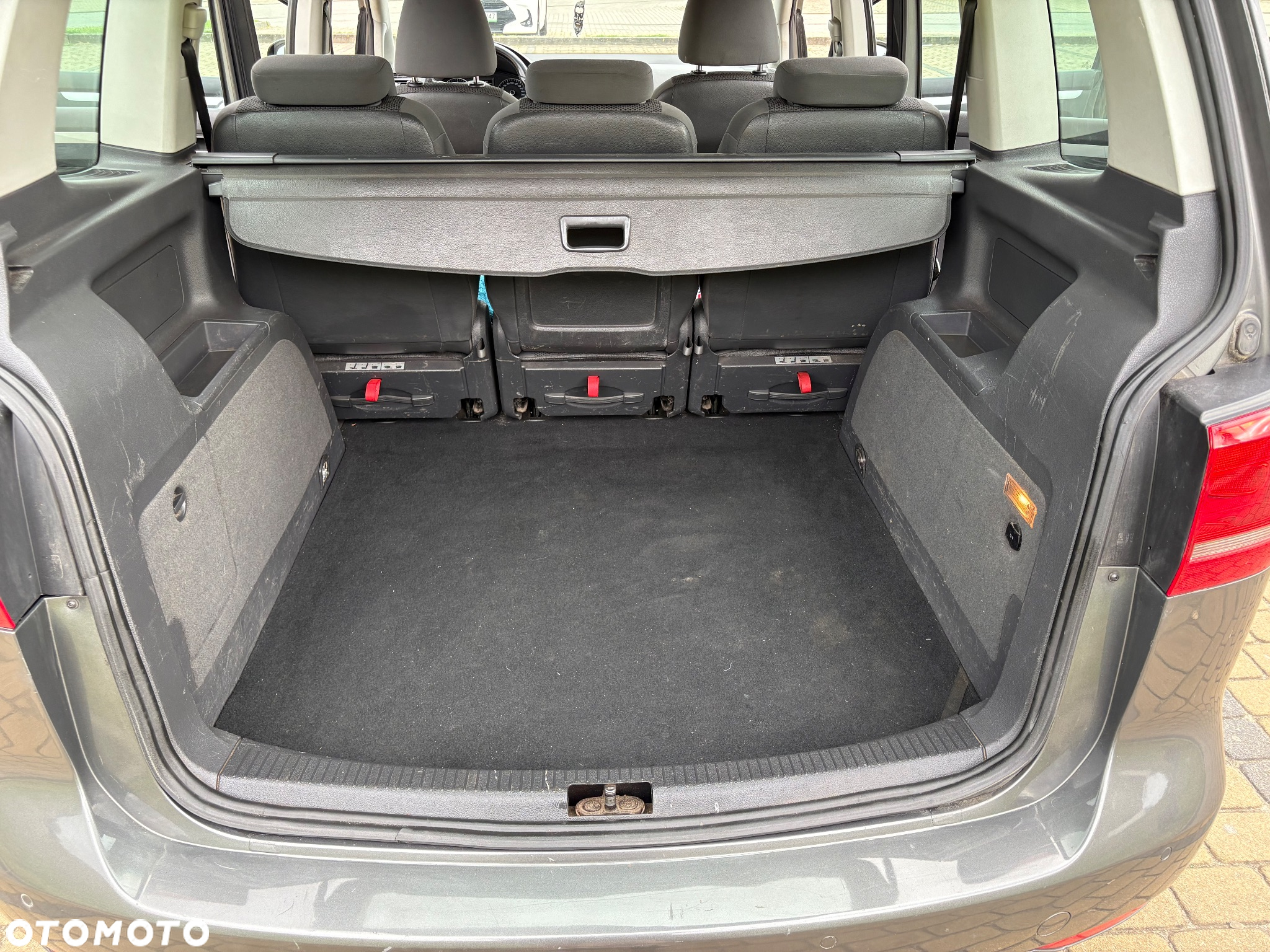 Volkswagen Touran - 18