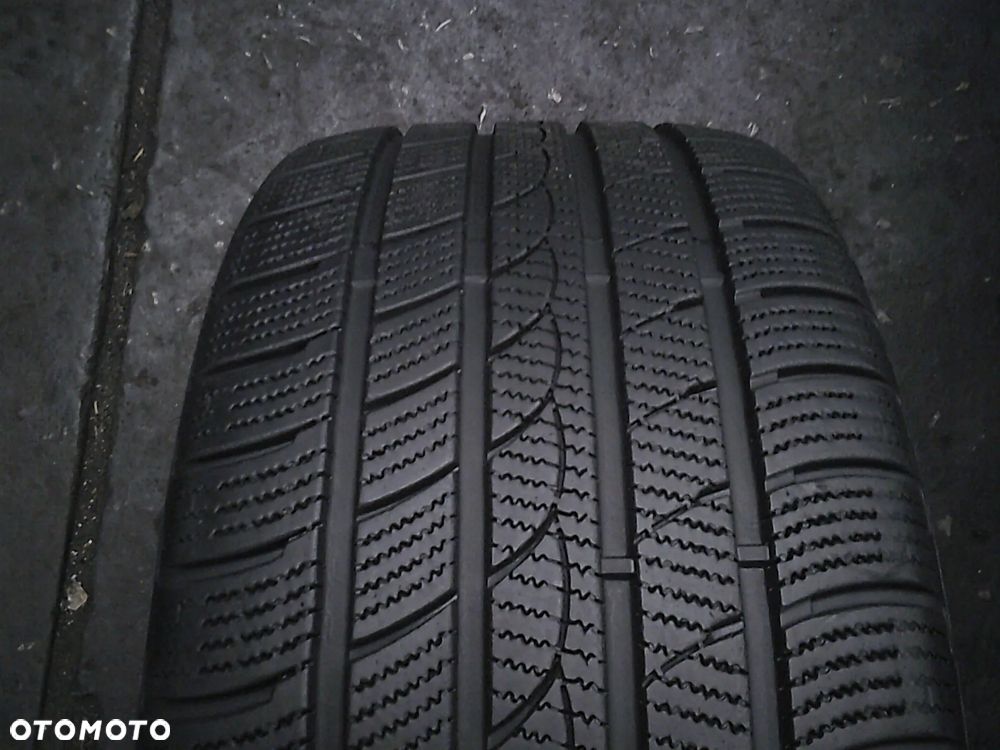 TRACMAX Ice Plus S220 275/40R20 6,7mm 2021 - 1
