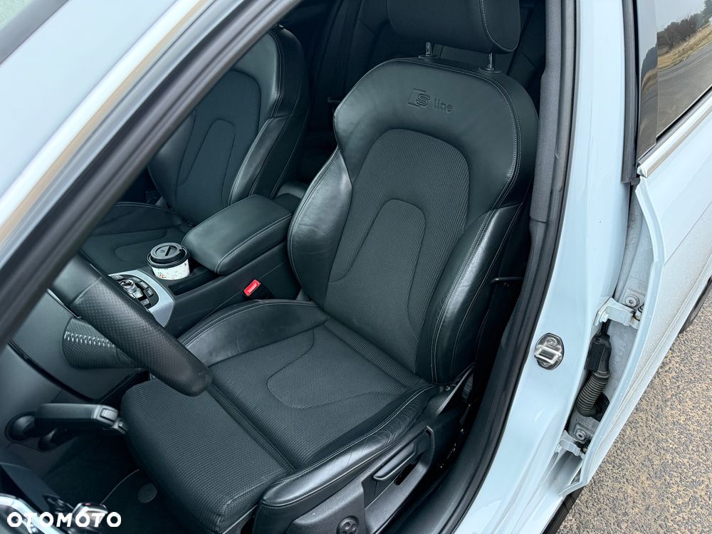 Audi A4 Avant 2.0 TDI DPF clean diesel quattro S tronic S line Sportpaket - 12