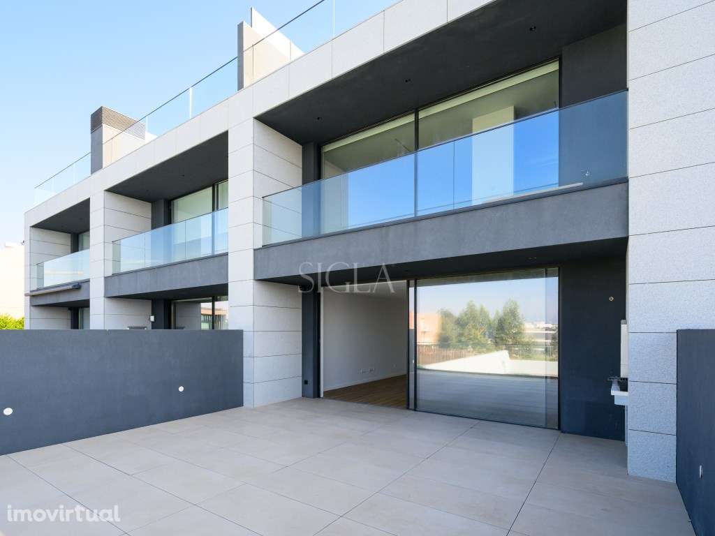 Moradia T4+1, em Canidelo, Vila Nova de Gaia - Grande imagem: 2/45