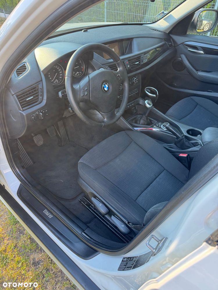 BMW X1 xDrive18d - 17