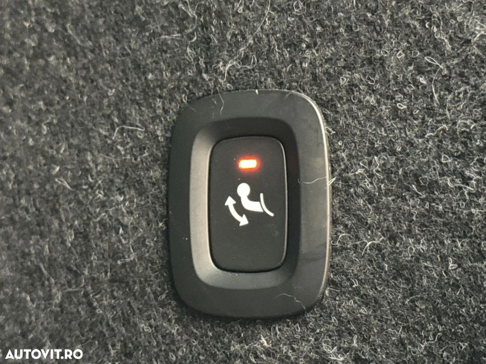 Volvo XC 40 T2 AT8 Momentum - 30