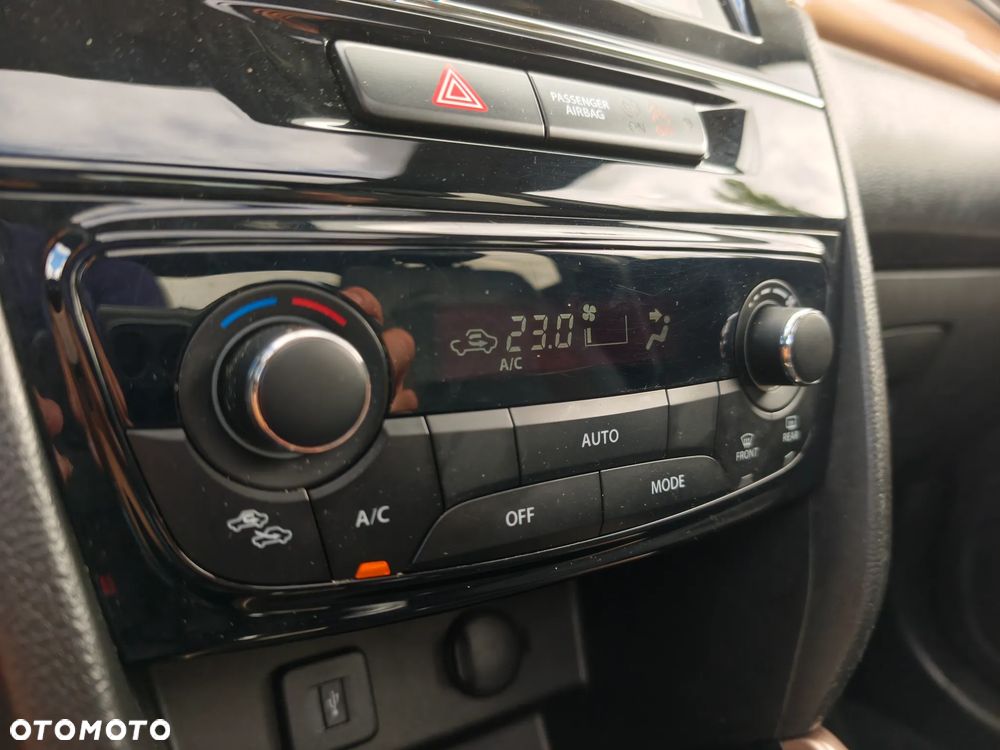 Suzuki Vitara 1.6 DDiS (4x4) Allgrip Comfort+ - 38