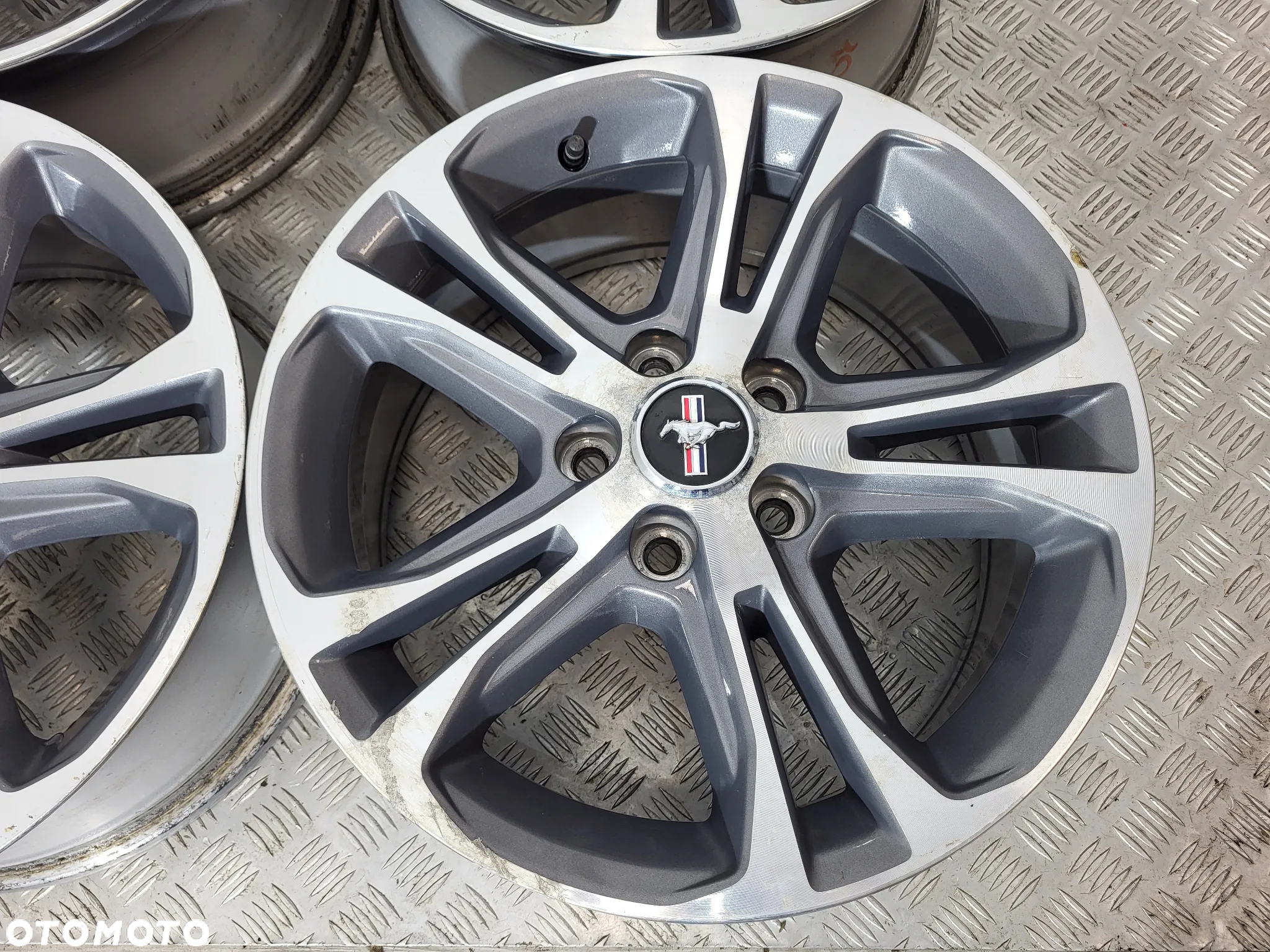 Ford Mustang Felgi Aluminiowe 17 5X112 - 2