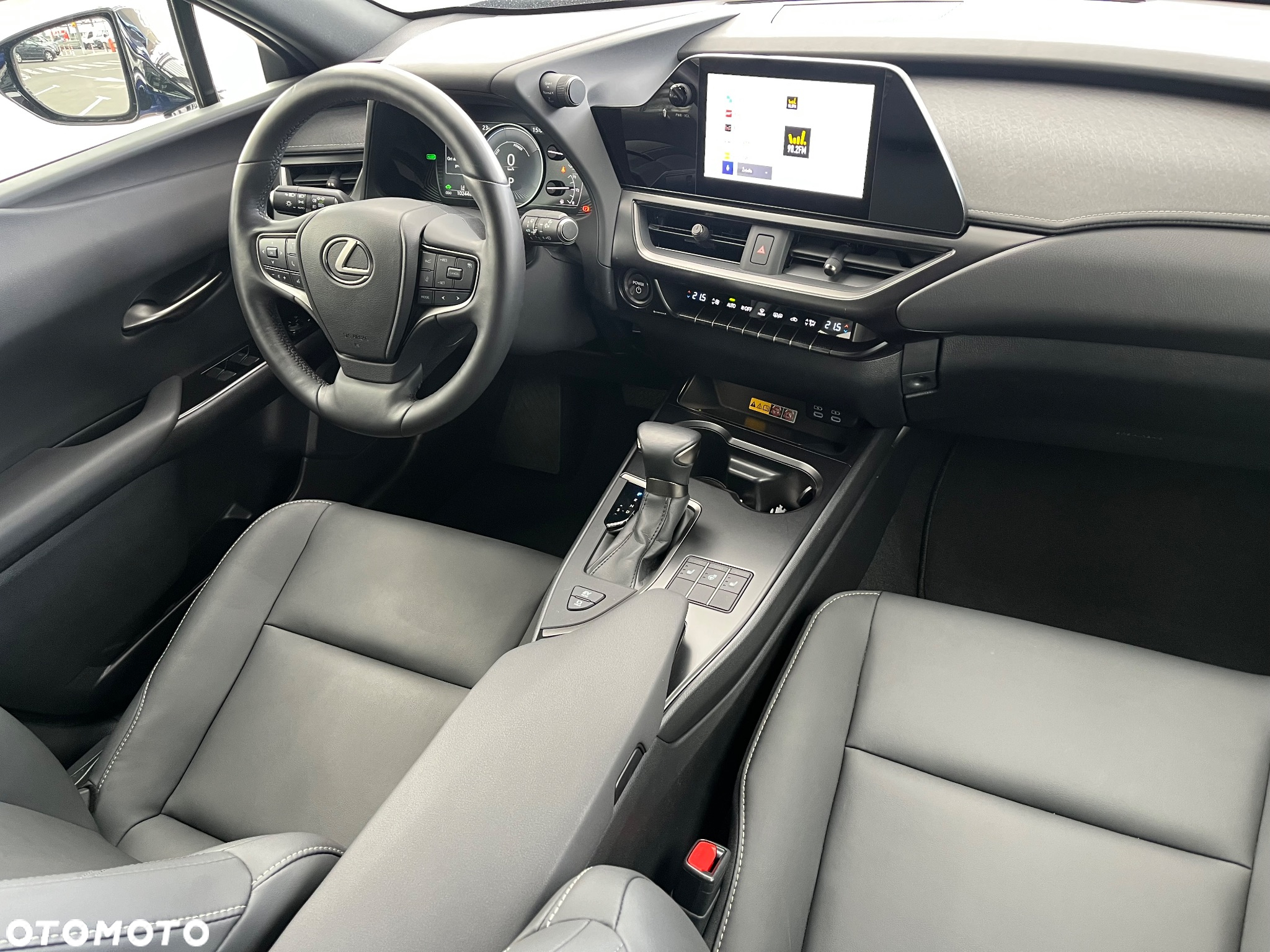 Lexus UX 250h (E-FOUR) F SPORT - 34