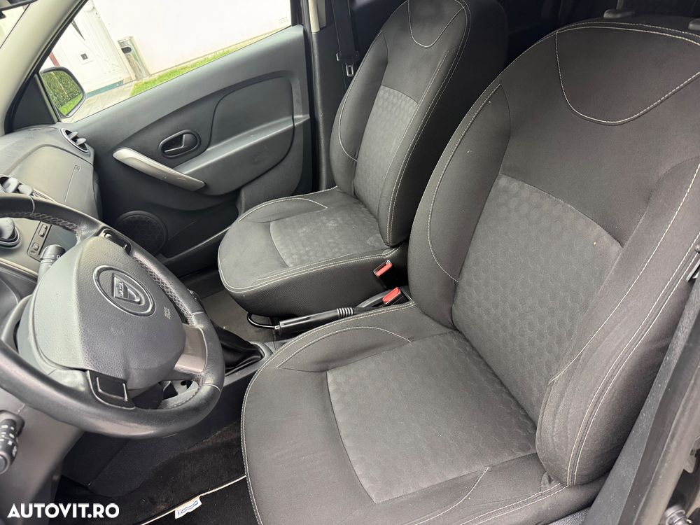 Dacia Logan TCe 90 S&S Stepway Celebration - 16