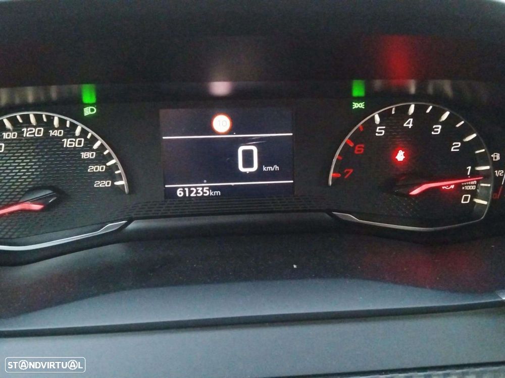 Peugeot 208 1.2 PureTech Active - 11