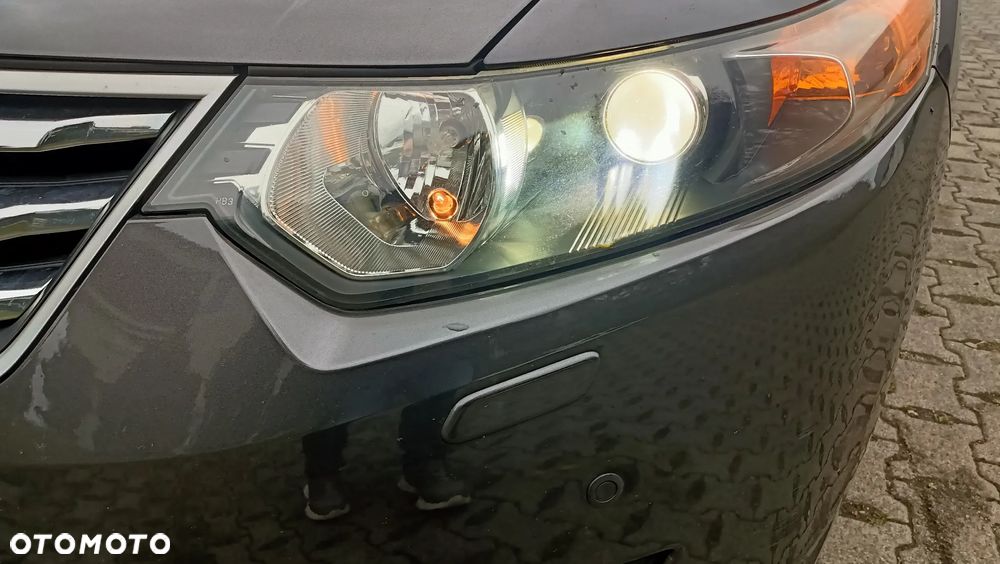 Honda Accord 2.0 Executive Nav - 22