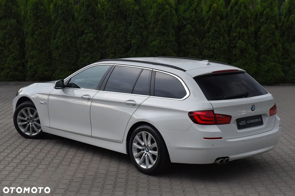 BMW Seria 5 525d xDrive Sport-Aut - 12