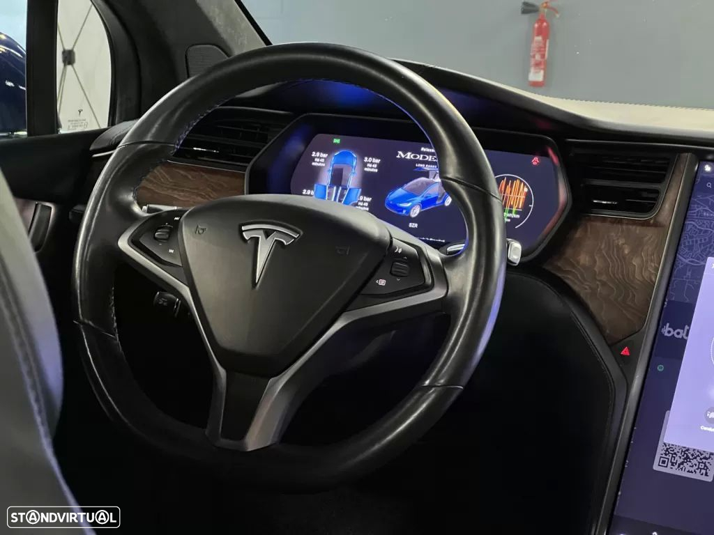 Tesla Model X 100 kWh Long Range AWD - 16