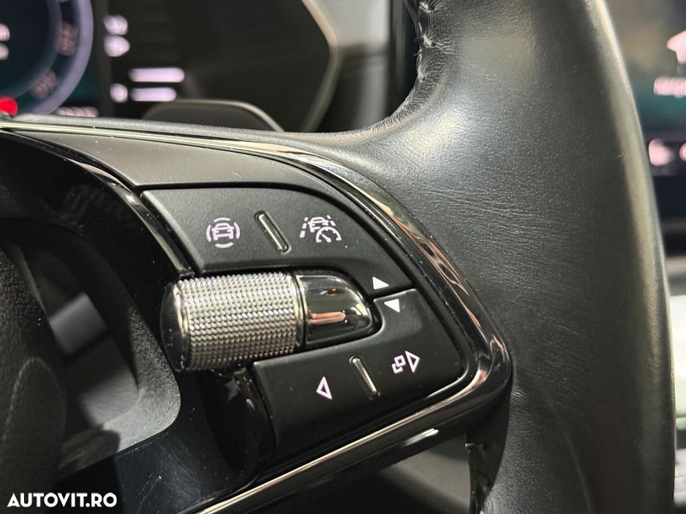 Skoda Octavia 2.0 TDI DSG Sportline - 9