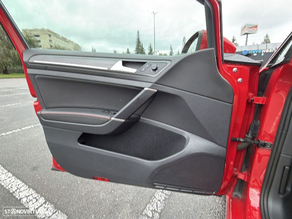 VW Golf 2.0 TSI GTI DSG Performance - 14