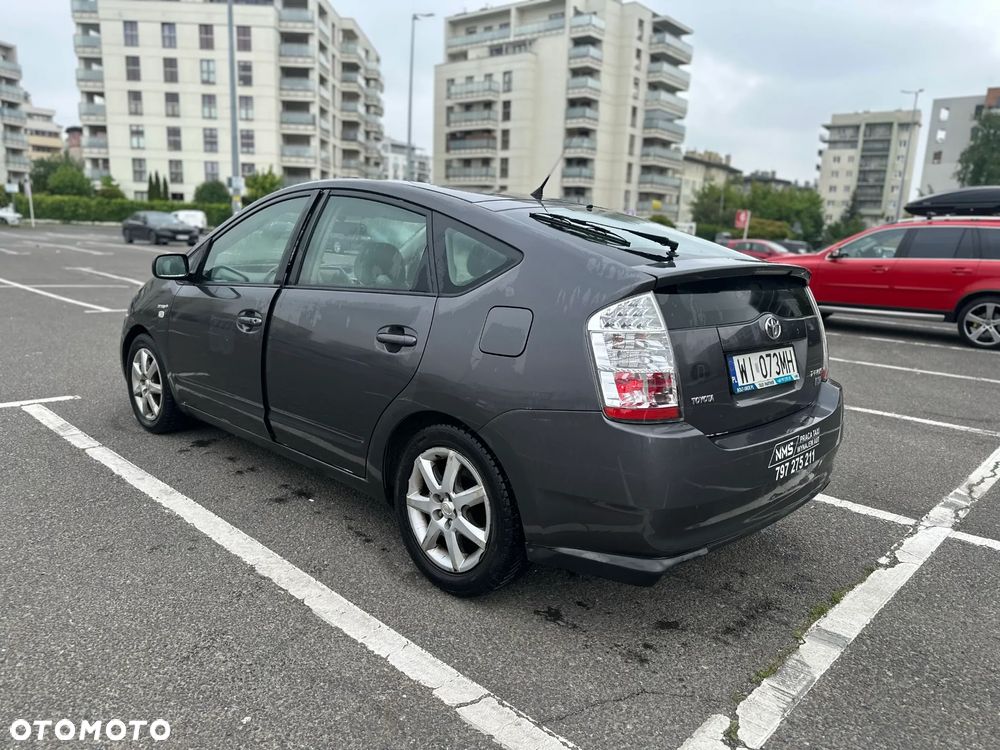 Toyota Prius 1.5 VVT-i Sol - 11