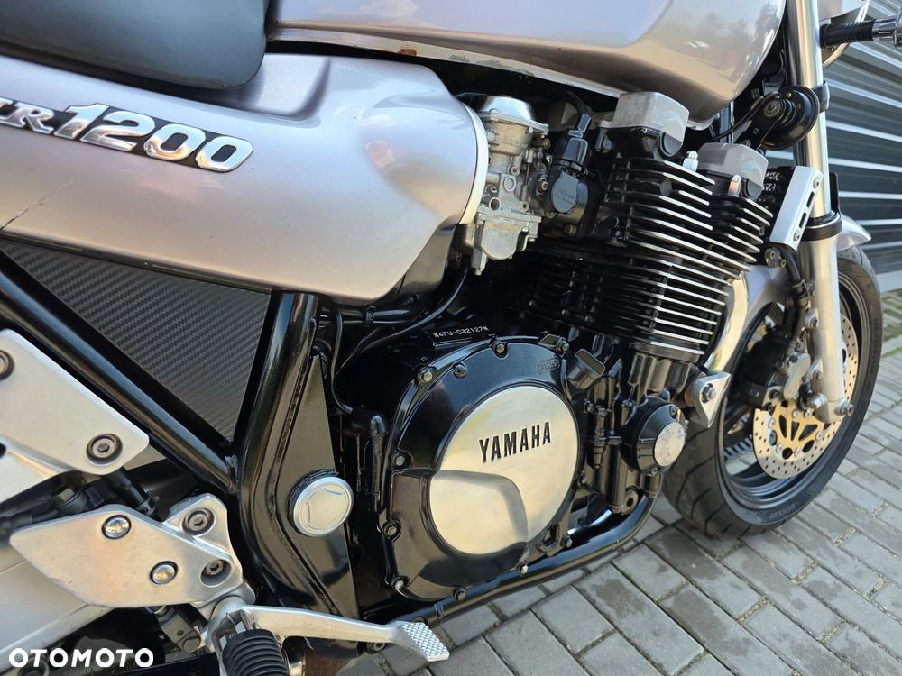 Yamaha XJR - 22