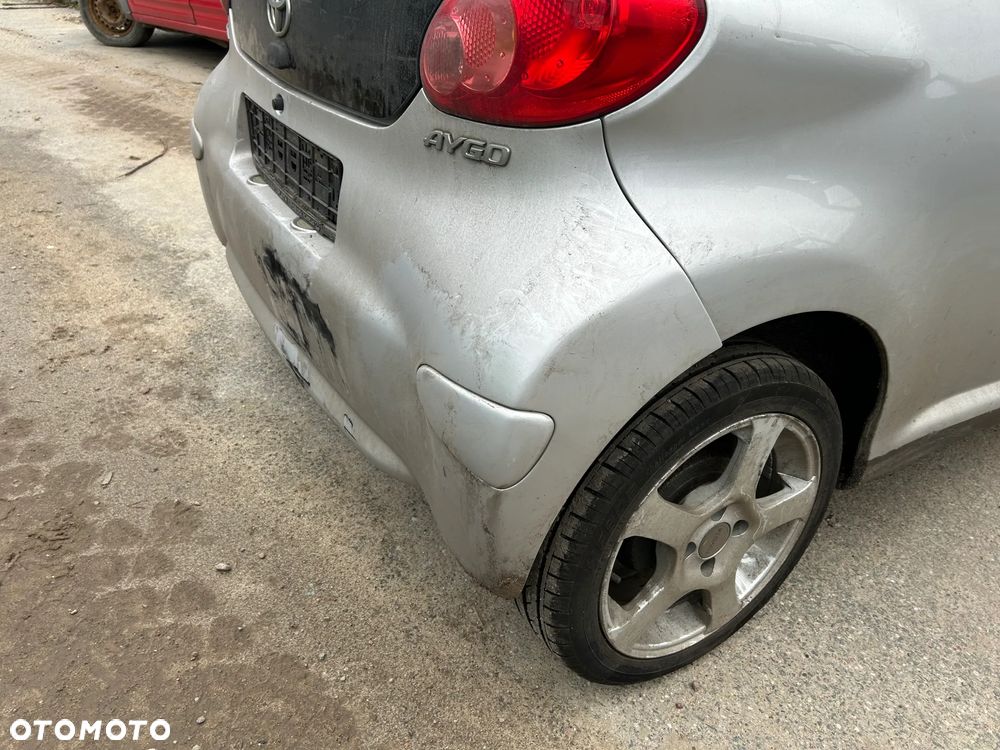 ZDERZAK TYLNY TYŁ TOYOTA AYGO I - 5