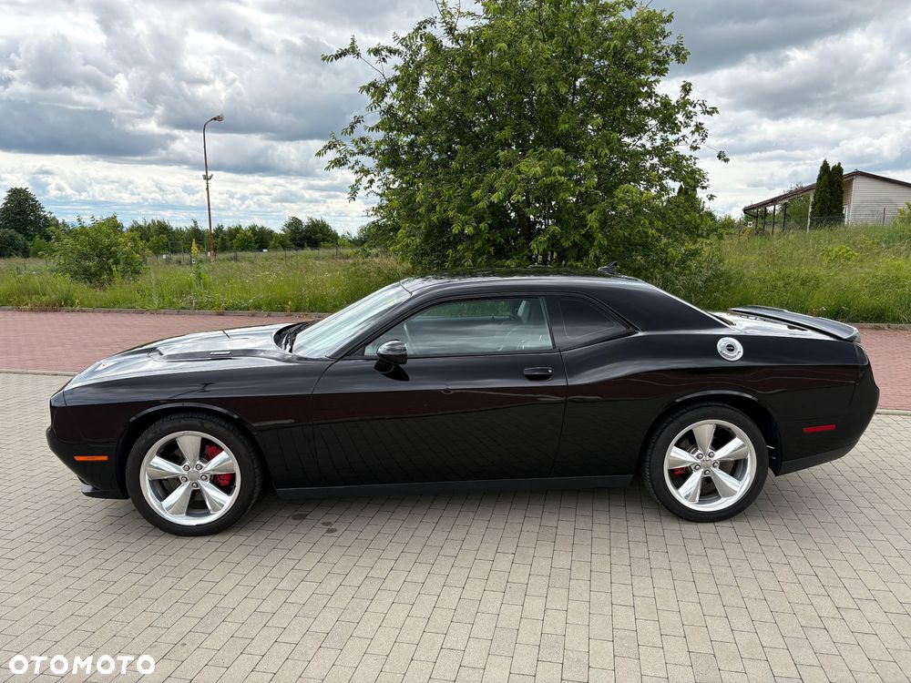 Dodge Challenger - 8