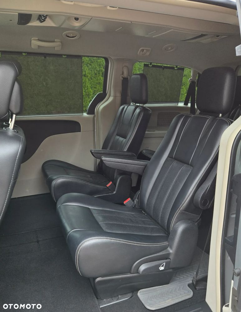 Chrysler Town & Country 3.6 Touring - 10