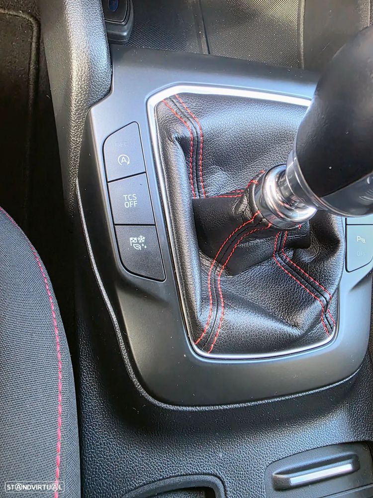 Ford Focus SW 1.0 EcoBoost ST-Line - 42