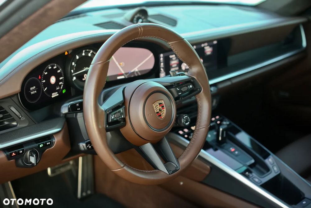 Porsche 911 Carrera 4S - 4