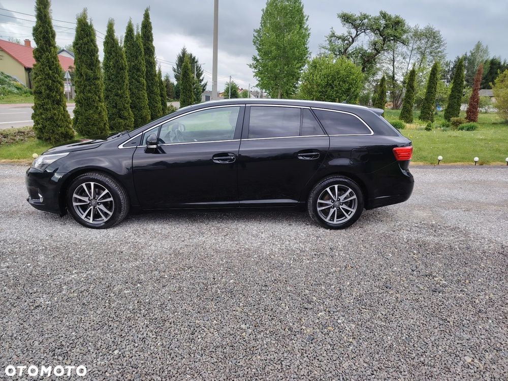 Toyota Avensis 1.8 Comfort - 5
