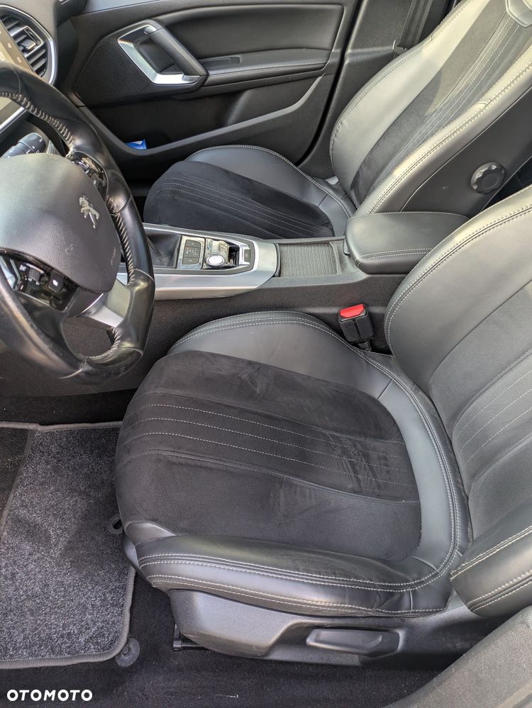 Peugeot 308 BlueHDi FAP 150 Stop&Start Automatik Allure - 23