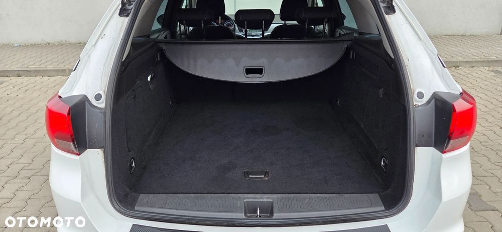 Opel Astra 1.6 CDTI Essentia - 11