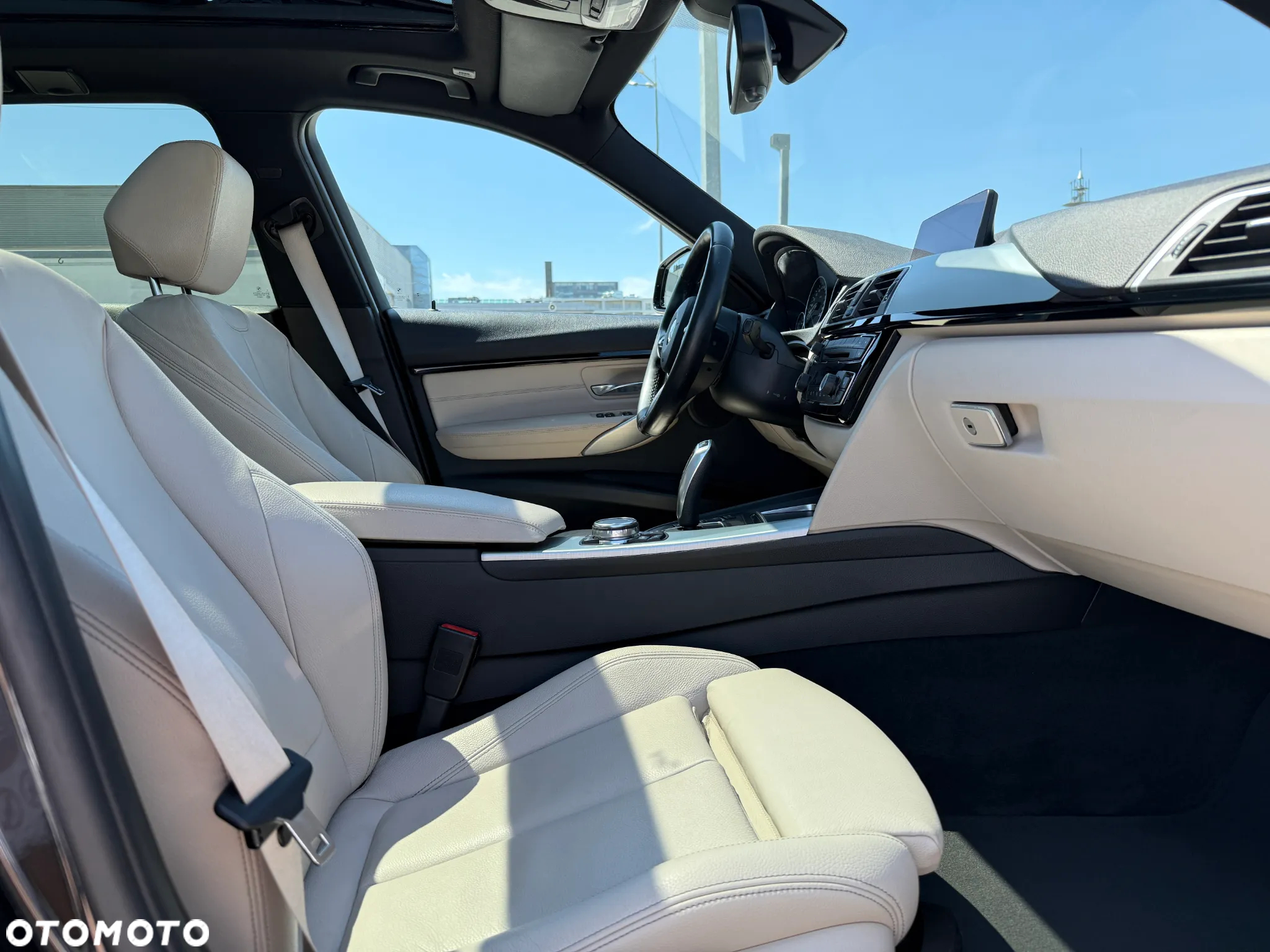 BMW Seria 3 320d xDrive M Sport - 17
