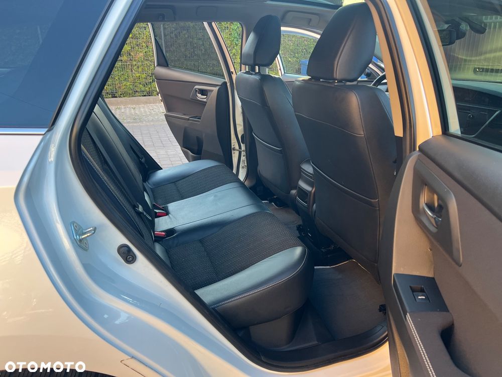 Toyota Auris 1.8 HSD Prestige NAVI - 18