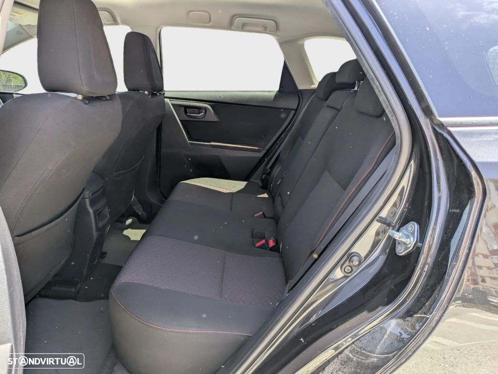 Toyota Auris 1.4 D-4D Comfort+Pack Sport - 15