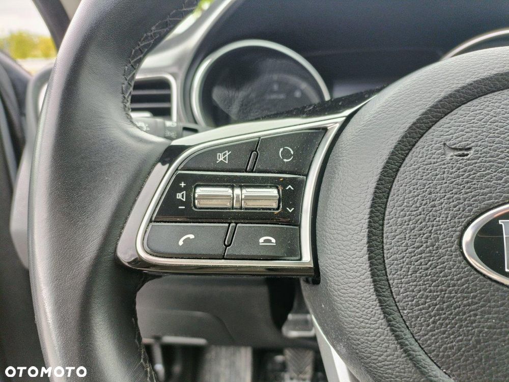Kia Ceed 1.6 CRDi SCR M - 16