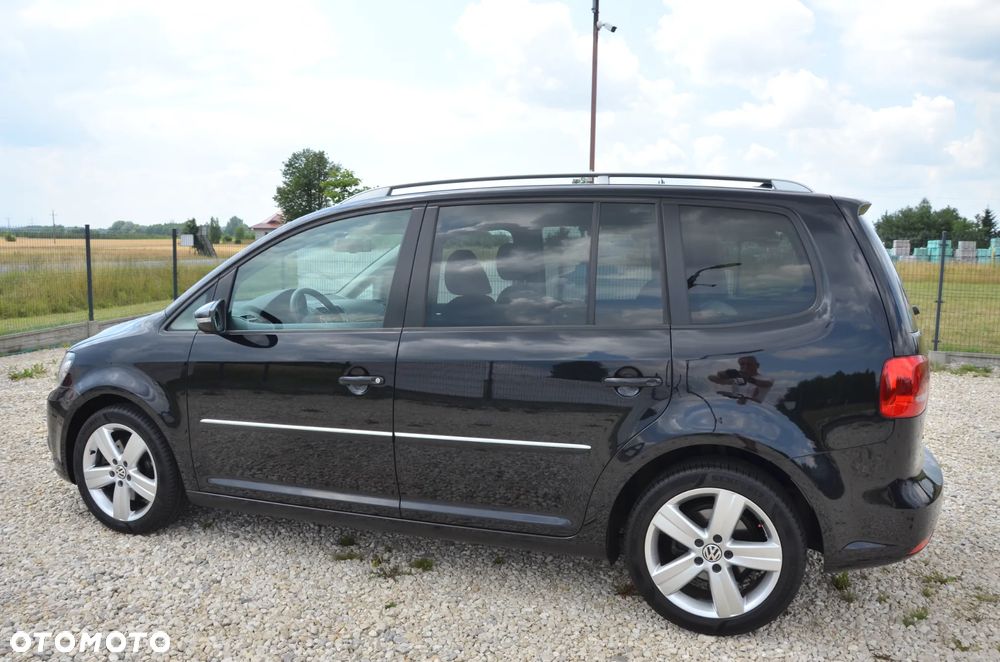 Volkswagen Touran 2.0 TDI DSG Highline - 9