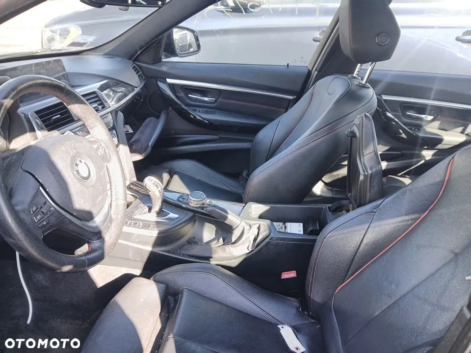 BMW Seria 3 328i xDrive - 27