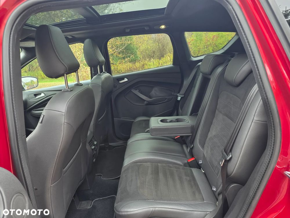 Ford Kuga 1.5 TDCi 2x4 ST-Line - 24