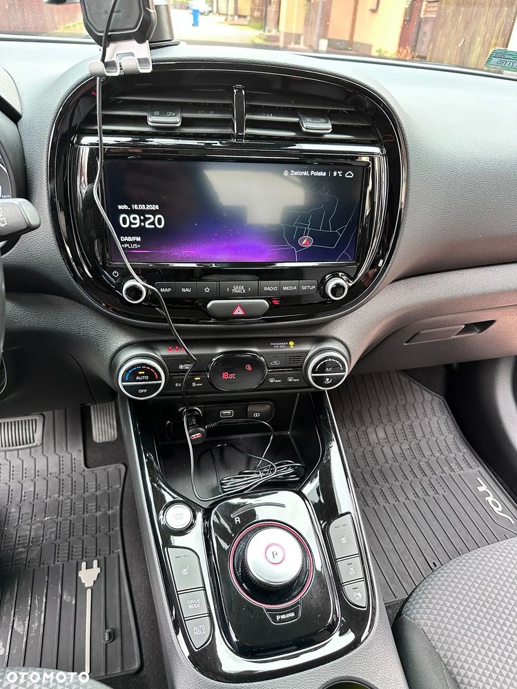 Kia Soul 64kWh M - 8
