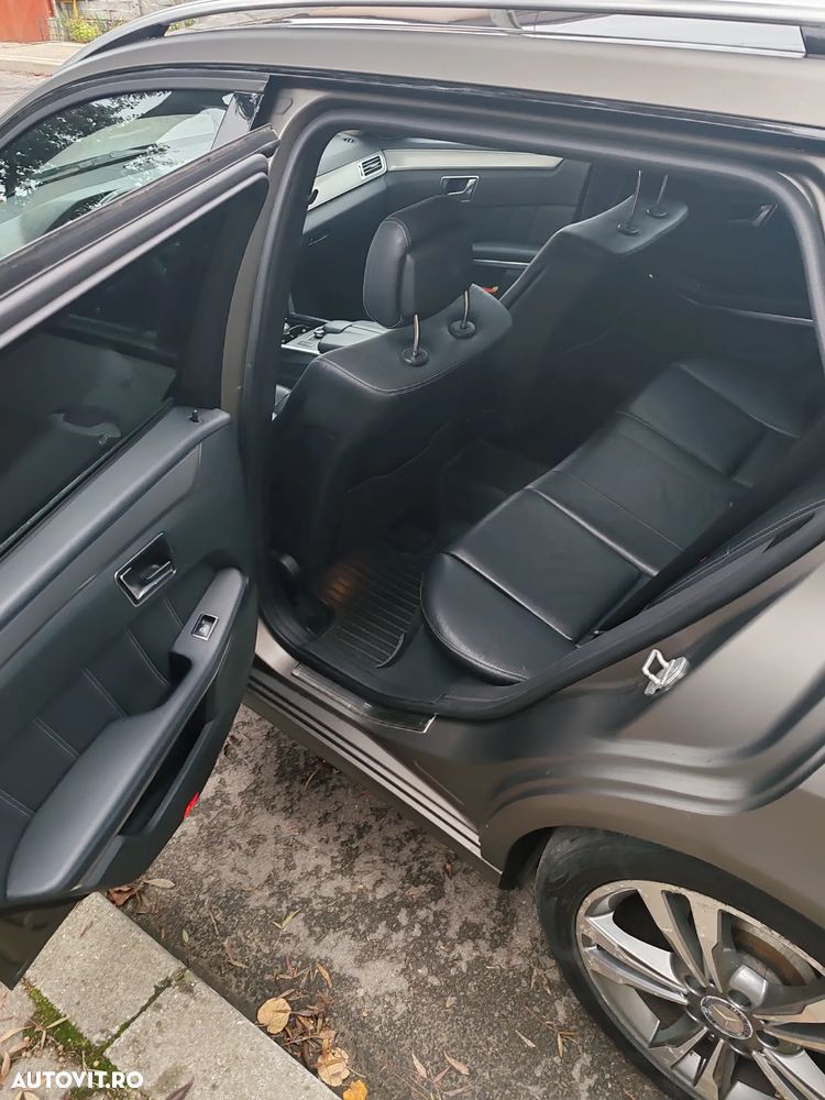 Mercedes-Benz E - 12
