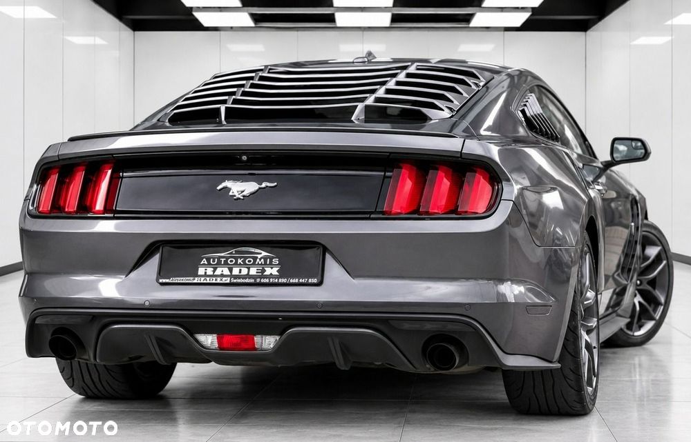 Ford Mustang - 11