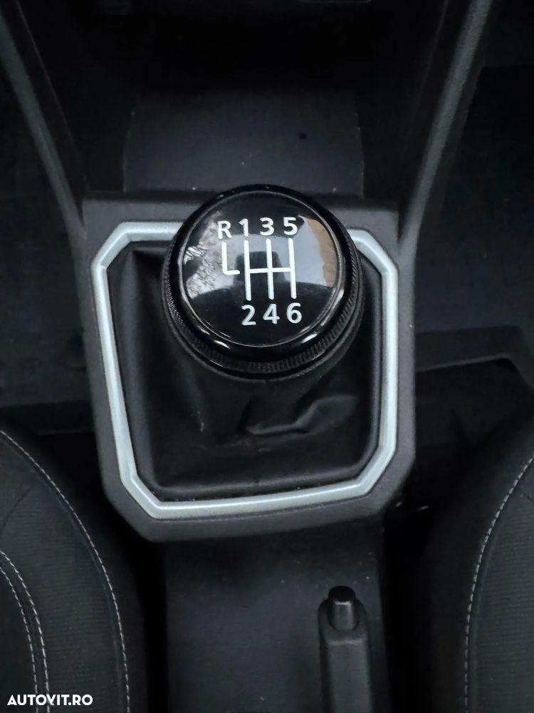 Dacia Logan TCe 90 MT6 Expression - 10