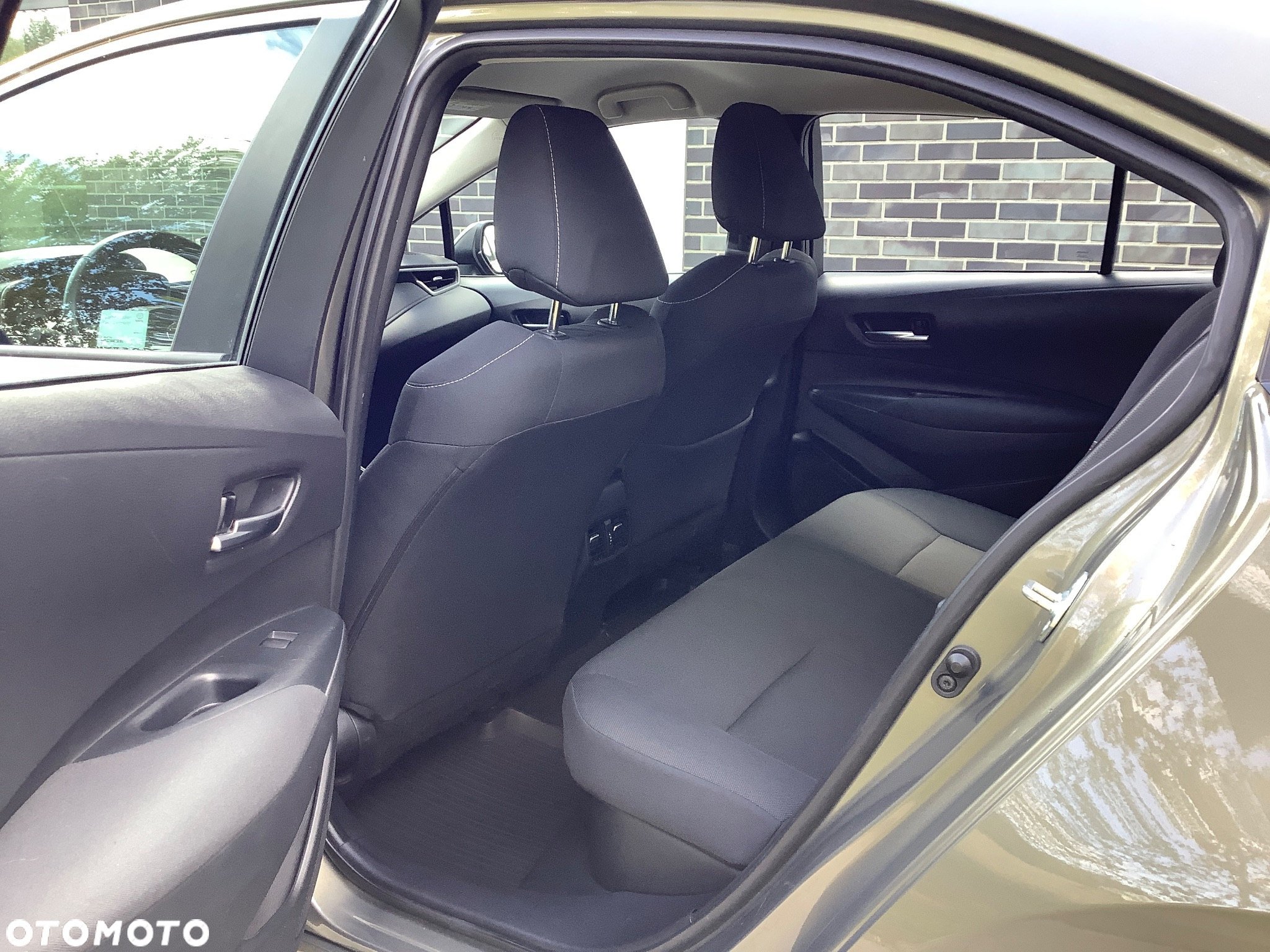 Toyota Corolla 1.8 Hybrid Comfort - 15
