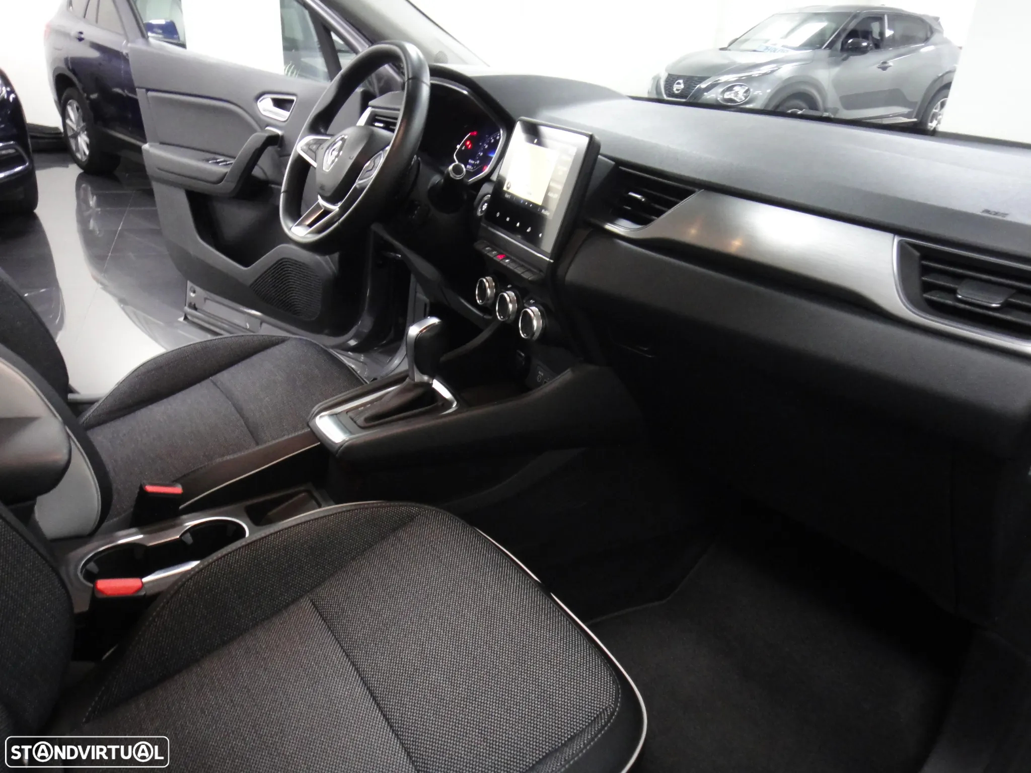 Renault Captur TCe 130 EDC GPF INTENS - 20