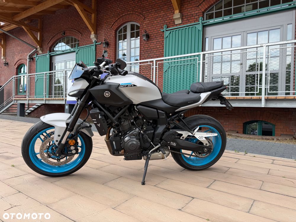 Yamaha MT - 7