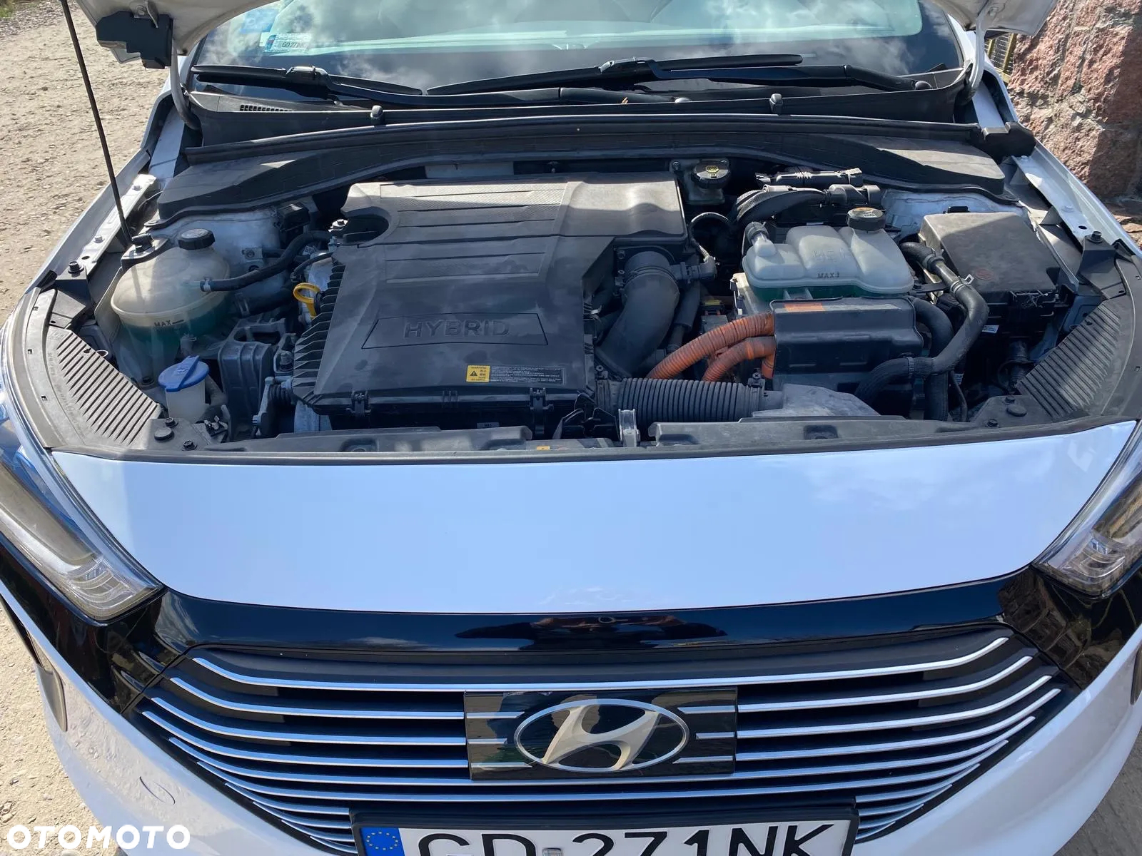 Hyundai IONIQ hybrid Business - 25
