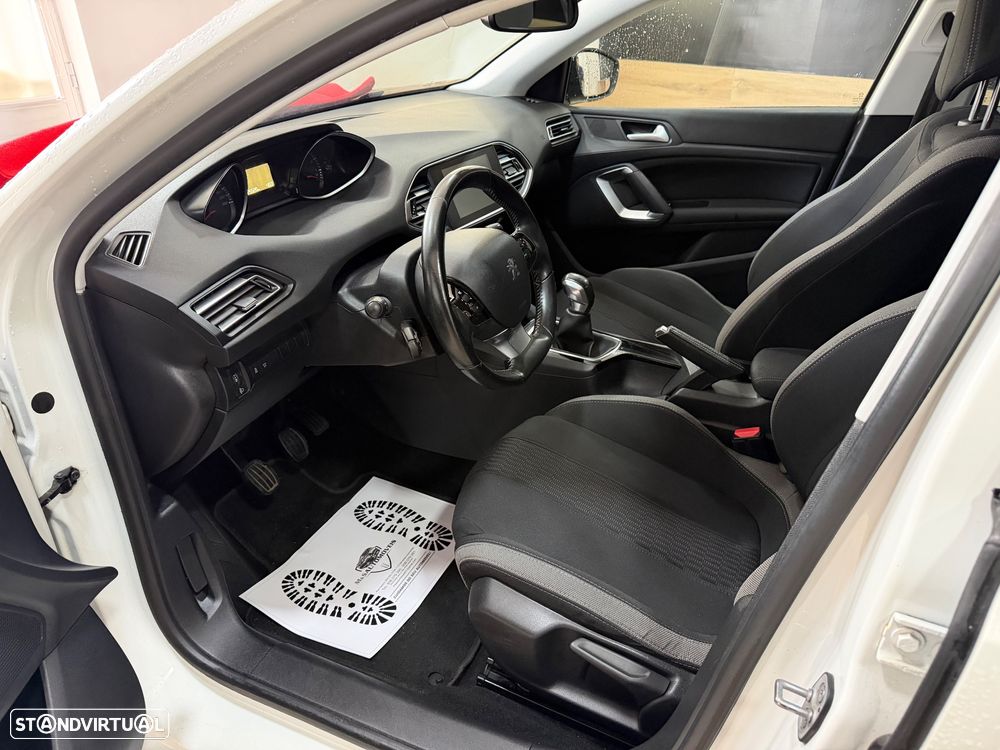 Peugeot 308 PureTech 110 Stop & Start Style - 8