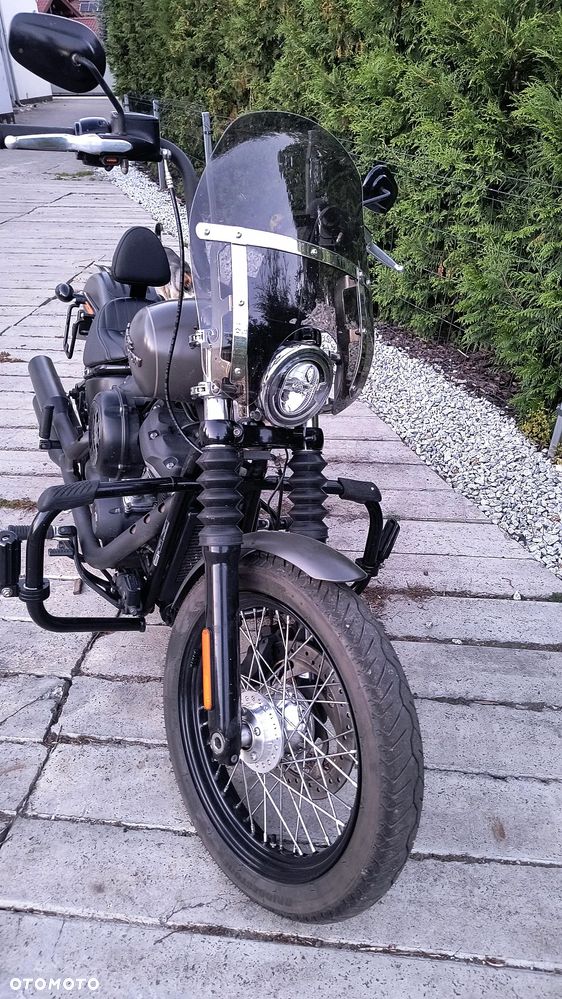 Harley-Davidson Softail Street Bob - 2