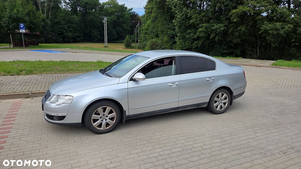 Volkswagen Passat 2.0 TDI Comfortline - 4