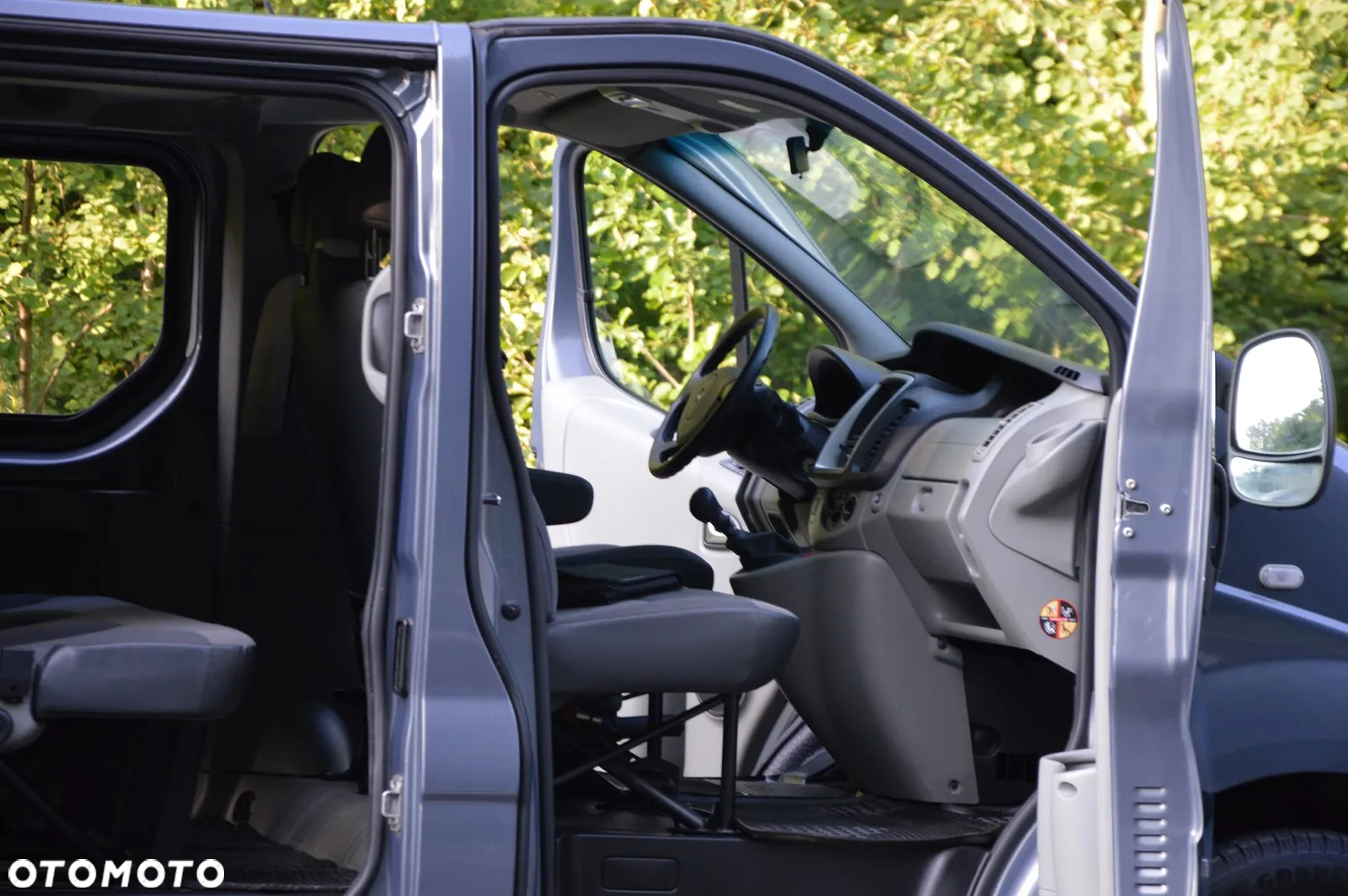 Renault Trafic 2.0 dCi 115 Passenger FAP L2H1 Expression - 27
