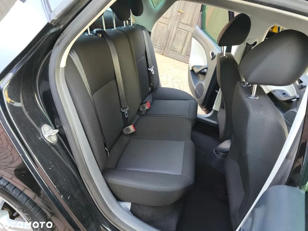 Seat Ibiza 1.6 16V Reference - 23