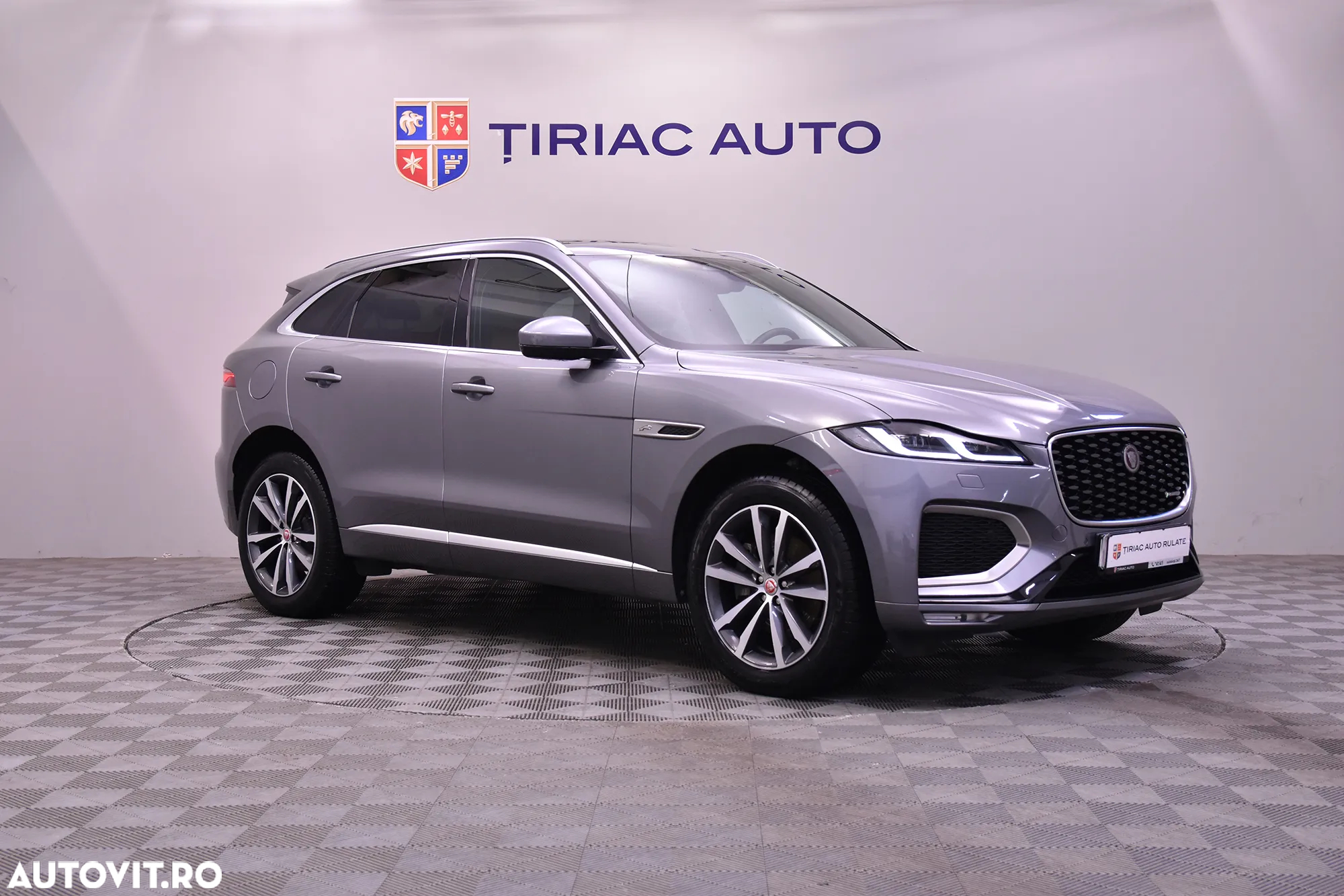 Jaguar F-Pace D200 AWD R-Dynamic SE - 7