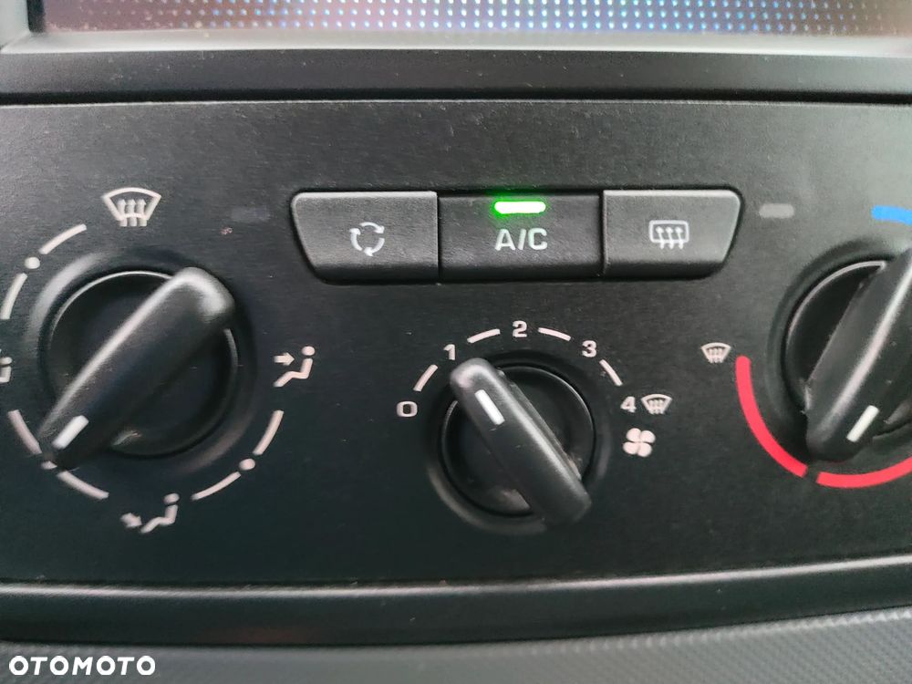 Peugeot Partner - 21